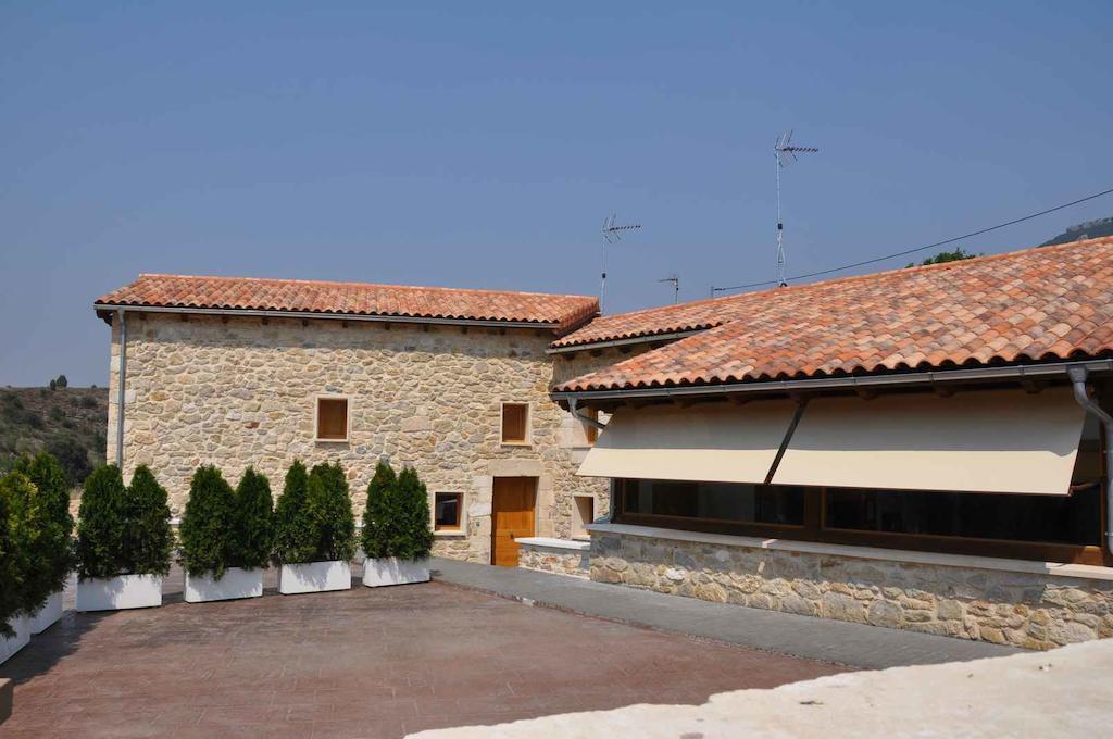 El Abrigano Del Canon Pesquera de Ebro Номер фото